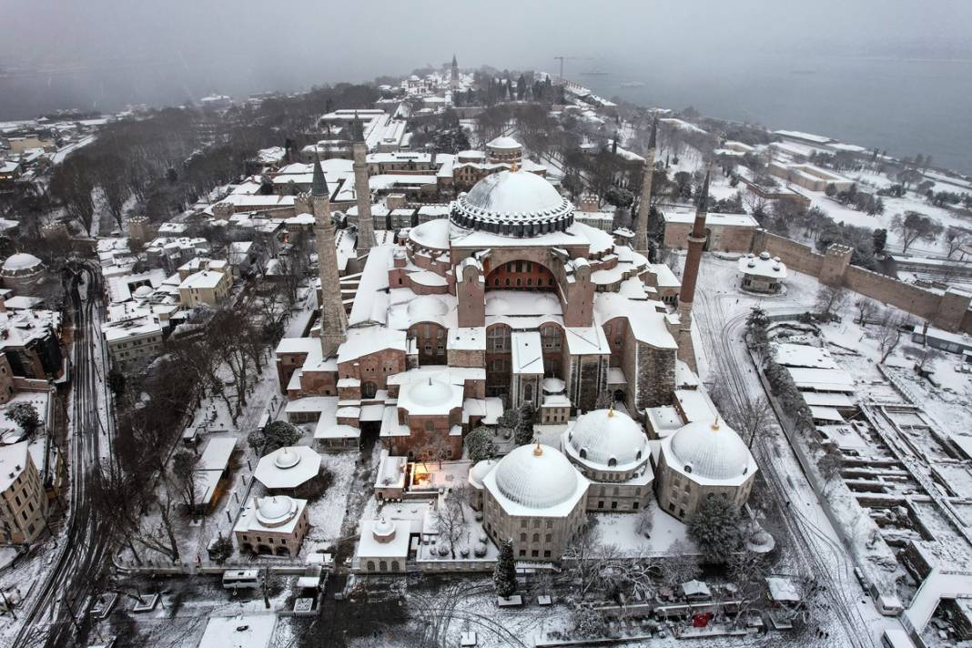 İstanbul'a ne zaman kar yağacak? Uzmanlardan korkutan açıklama: -40 derecelere hazır olun! 1